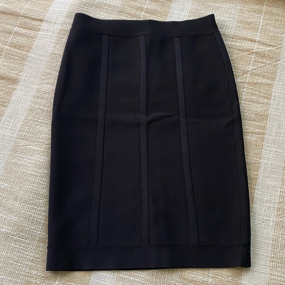 SOLD 🚫 NWOT✨BCBG Bodycon Skirt - Picture 2 of 9